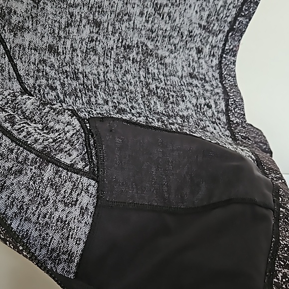 Lululemon  jacket - Picture 9 of 9